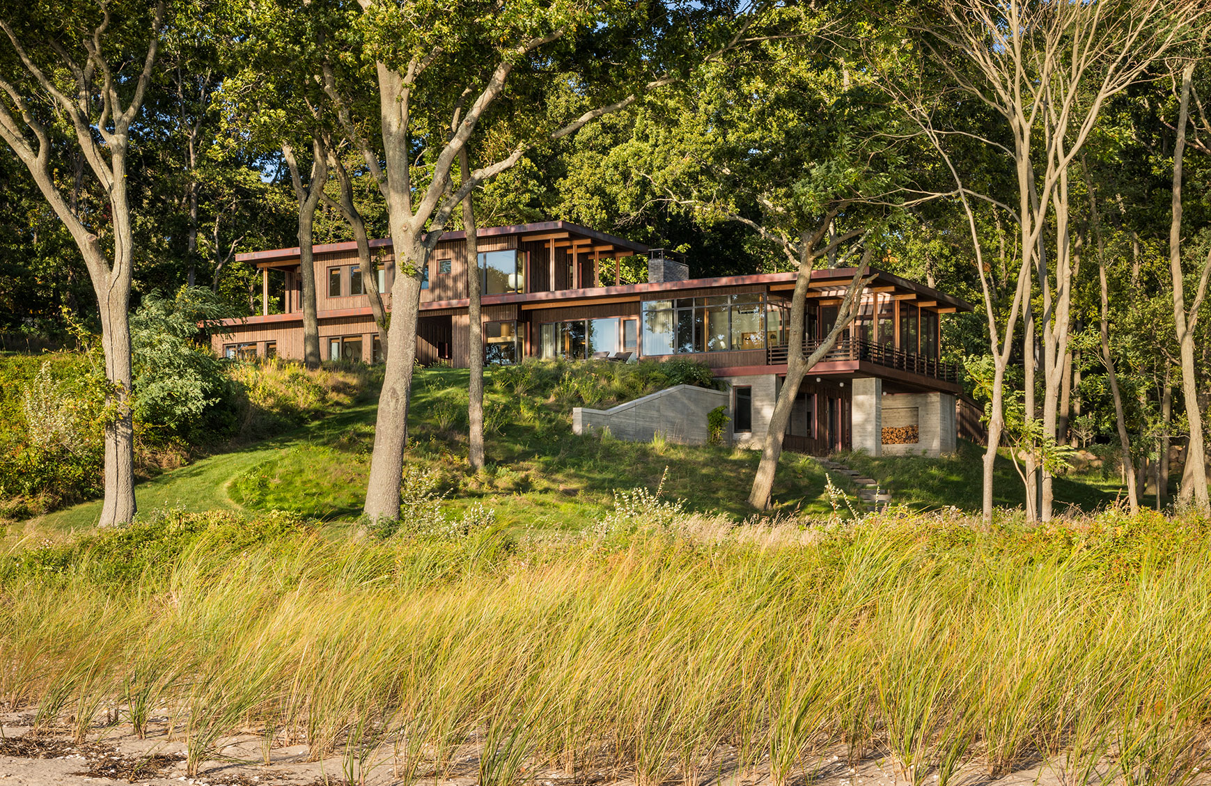 East End House, Long Island, NY - A new high-performance, modern beach home.